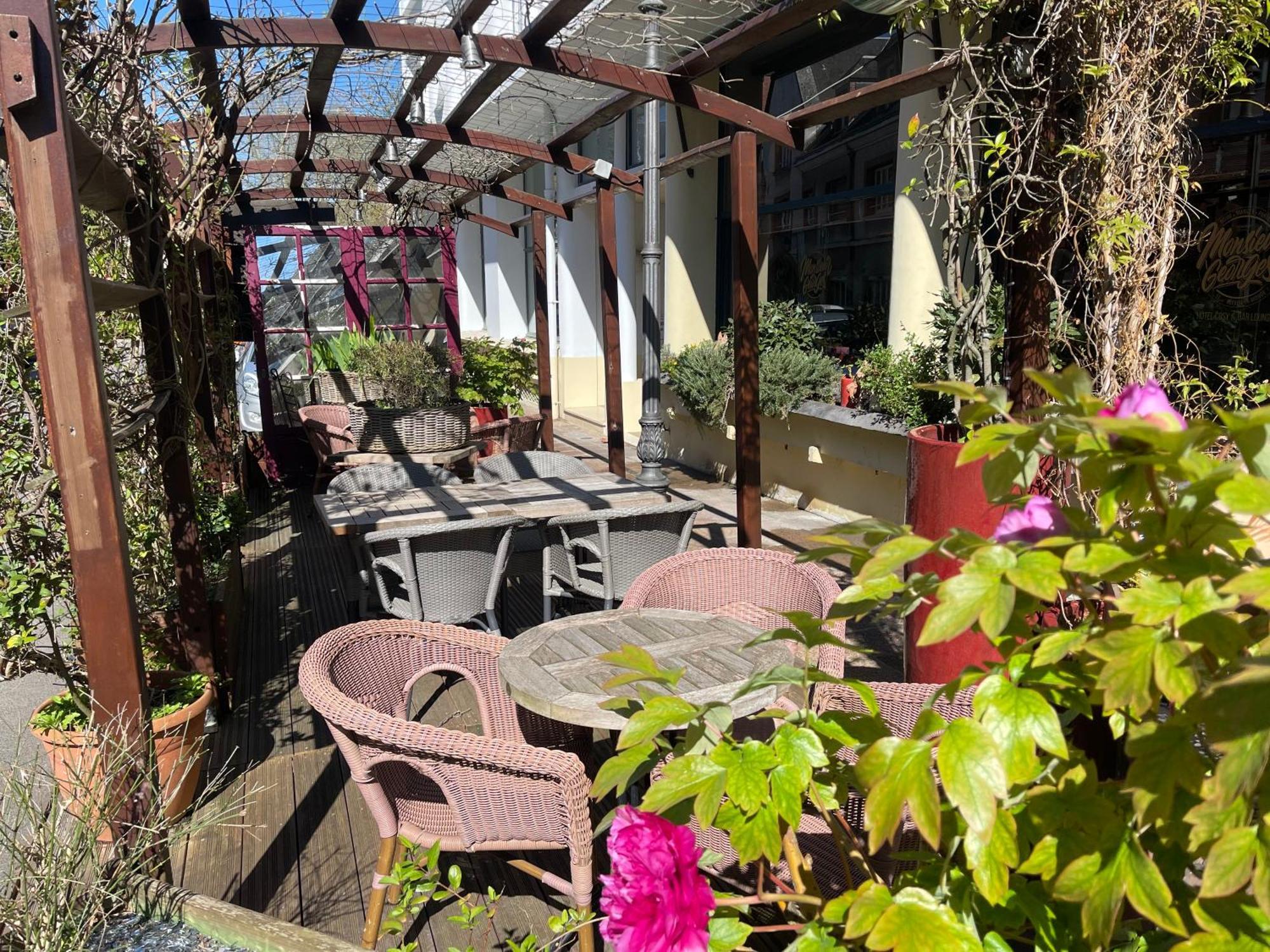 Logis Hotels Le Saint Georges Vendome Exterior photo